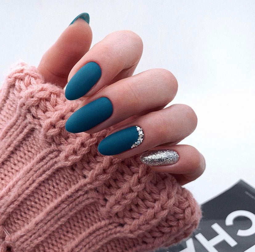 Dark Gel Polish